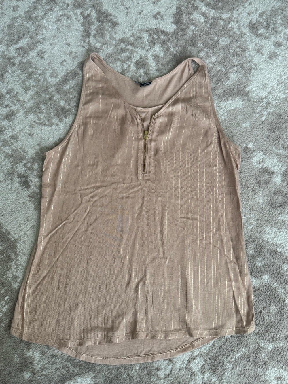 Express Sleeveless Zip-Front Tank Top - Taupe Women’s Sm. gold pinstripes